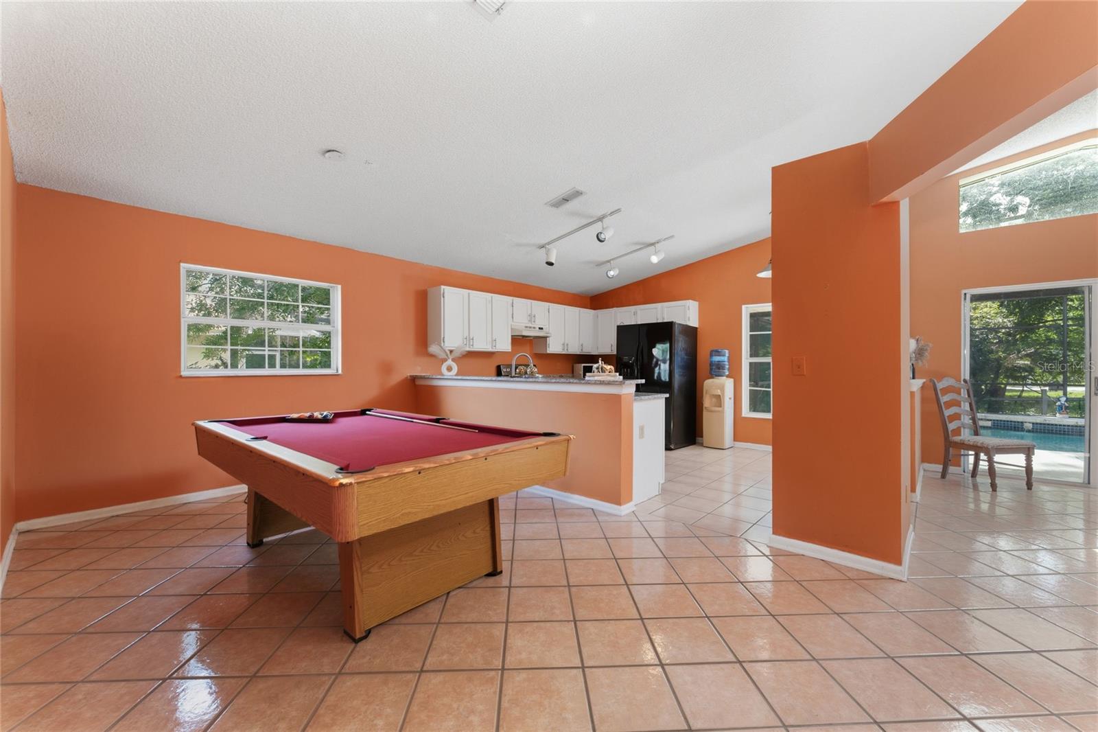 PEMBROOKE - Residential Lease