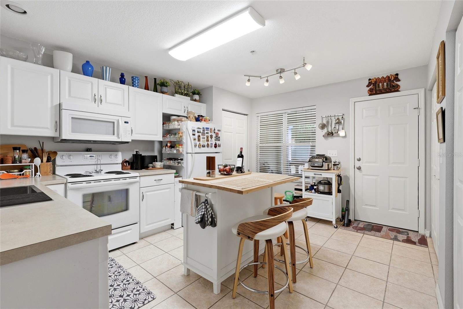 HAILEY FOREST CONDO - Residential