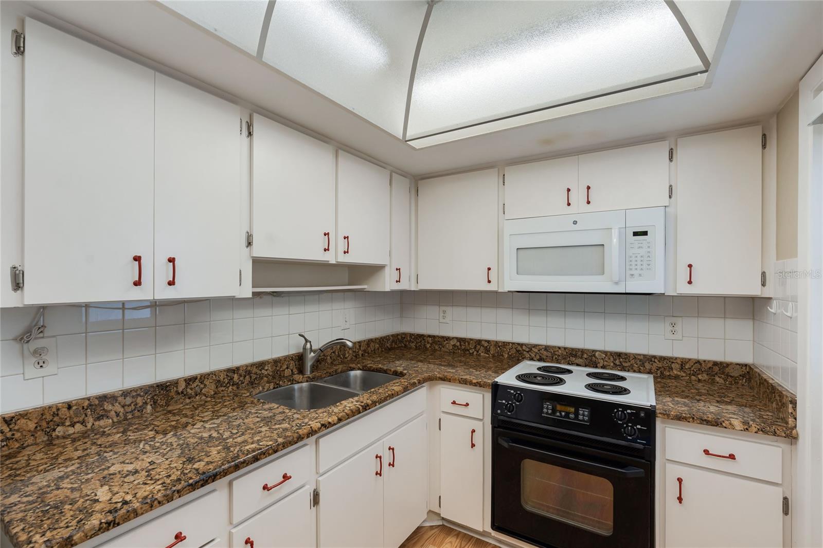 PARKWAY VILLAS - Residential