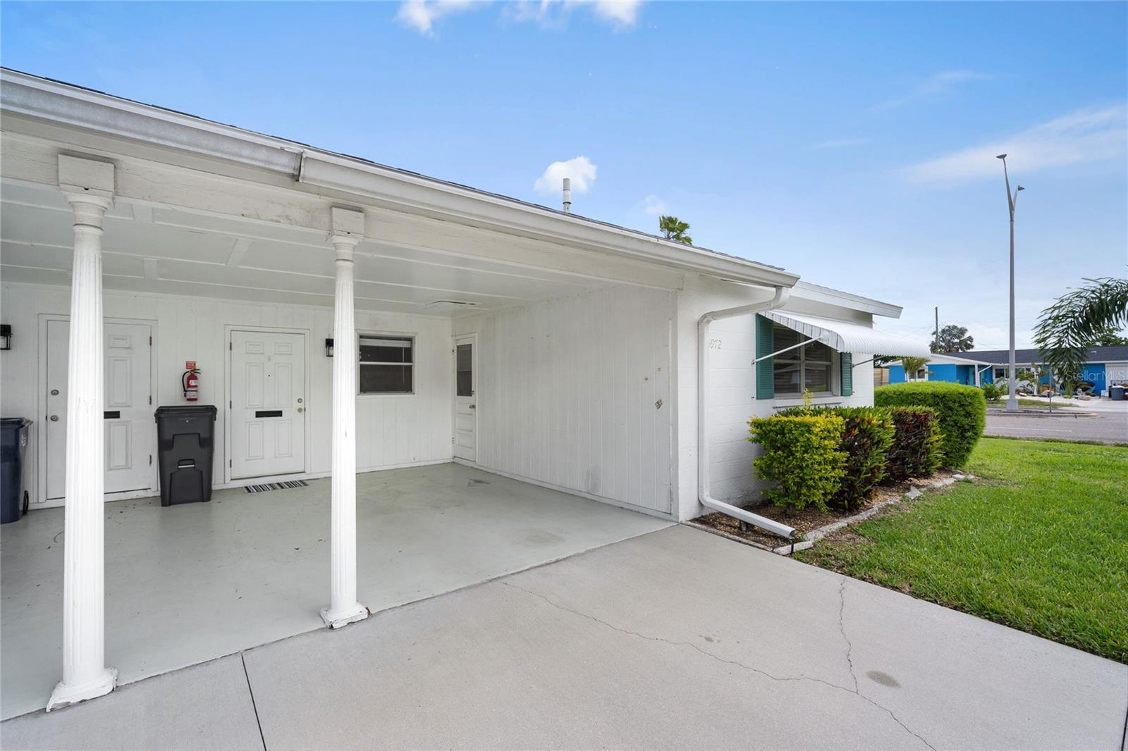 PARKWAY VILLAS - Residential