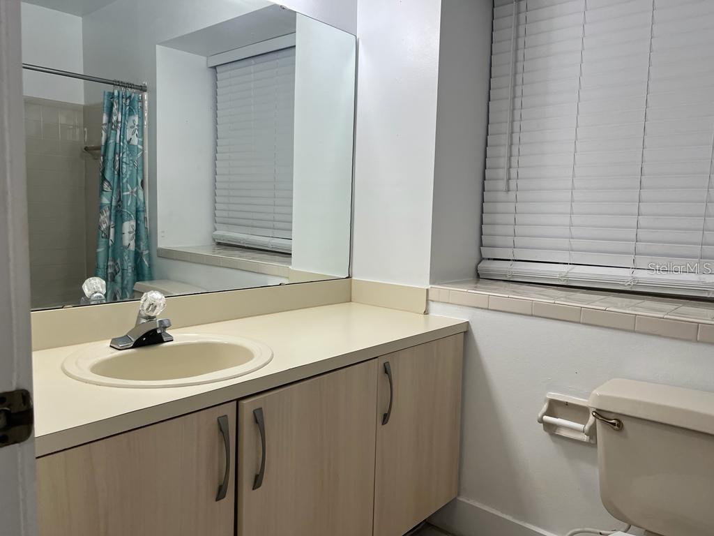 SHADOW BAY VILLAS - Residential Lease
