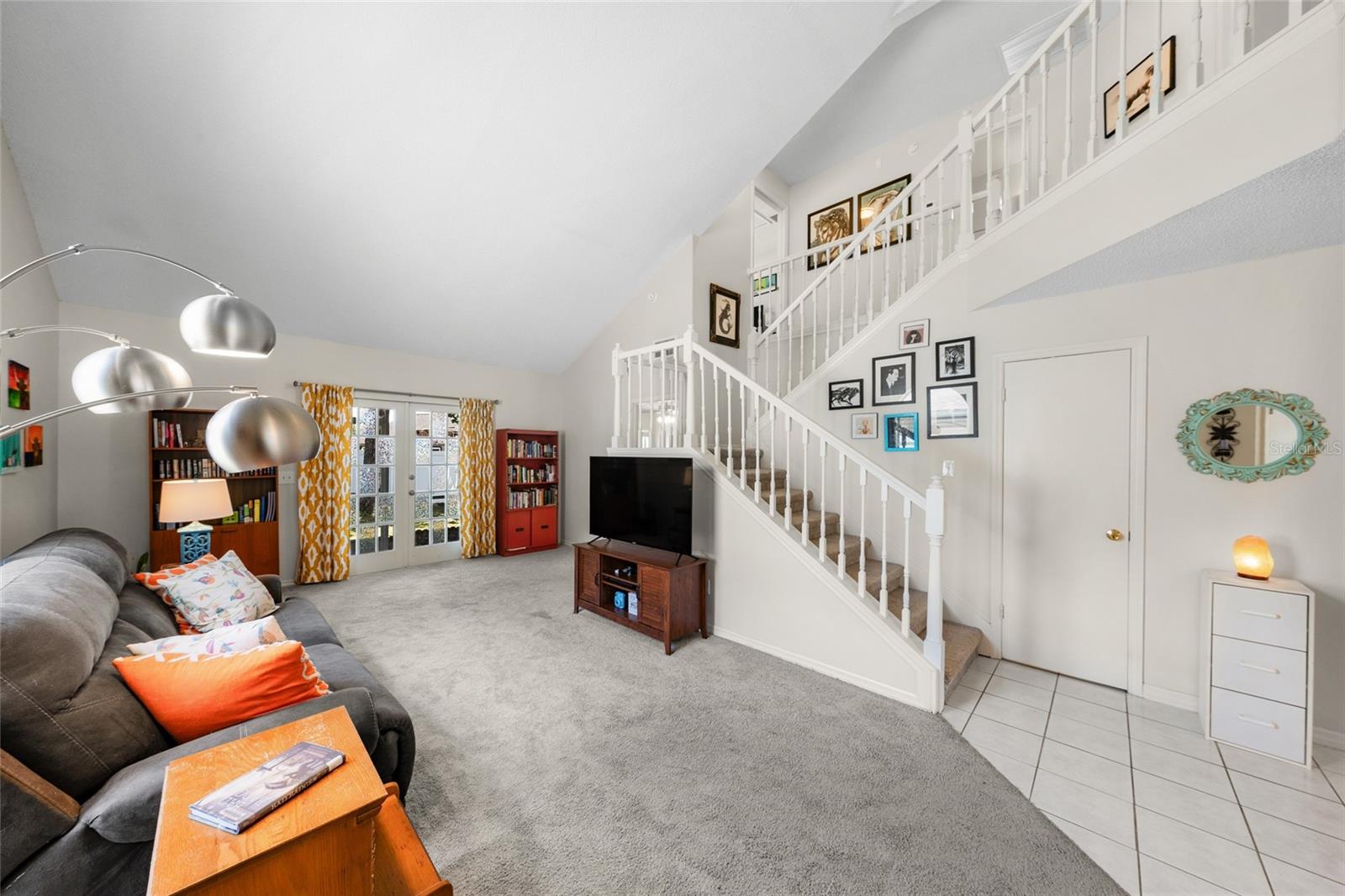 VICTORIA CHASE - Residential
