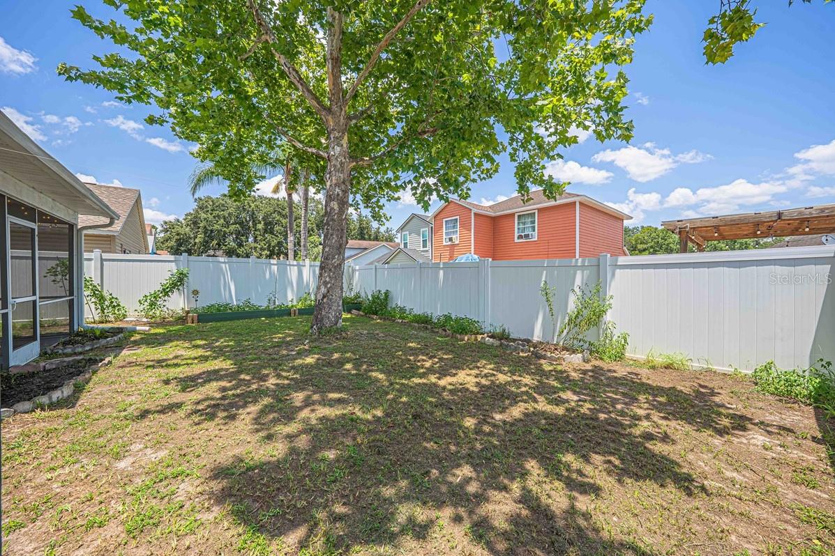 VICTORIA CHASE - Residential