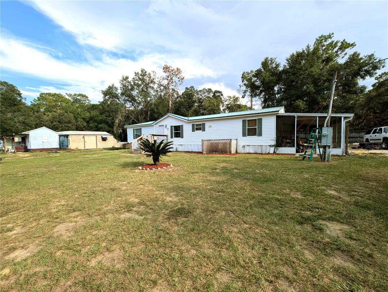 BUCK HILL - Residential