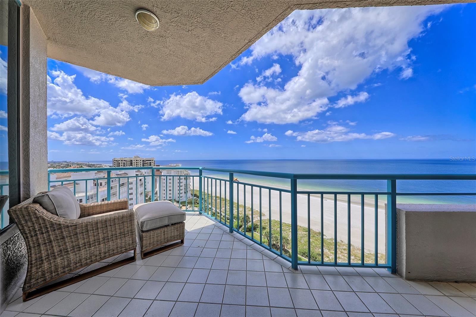 ULTIMAR THREE CONDO - Residential