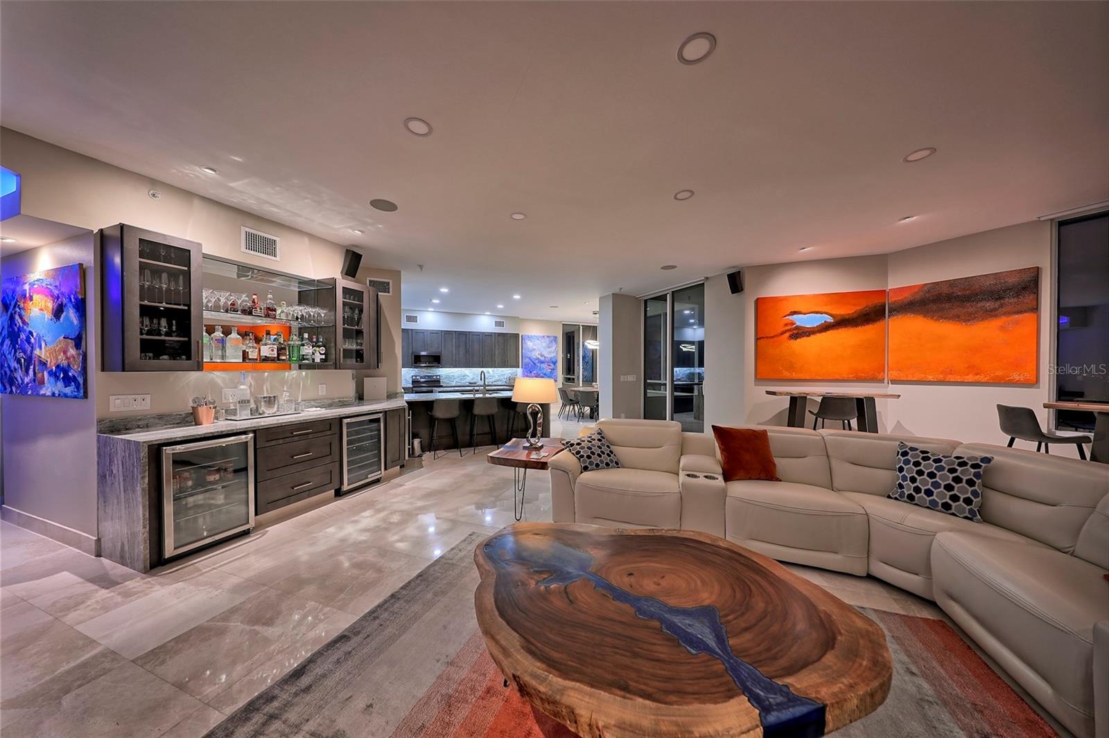 ULTIMAR THREE CONDO - Residential