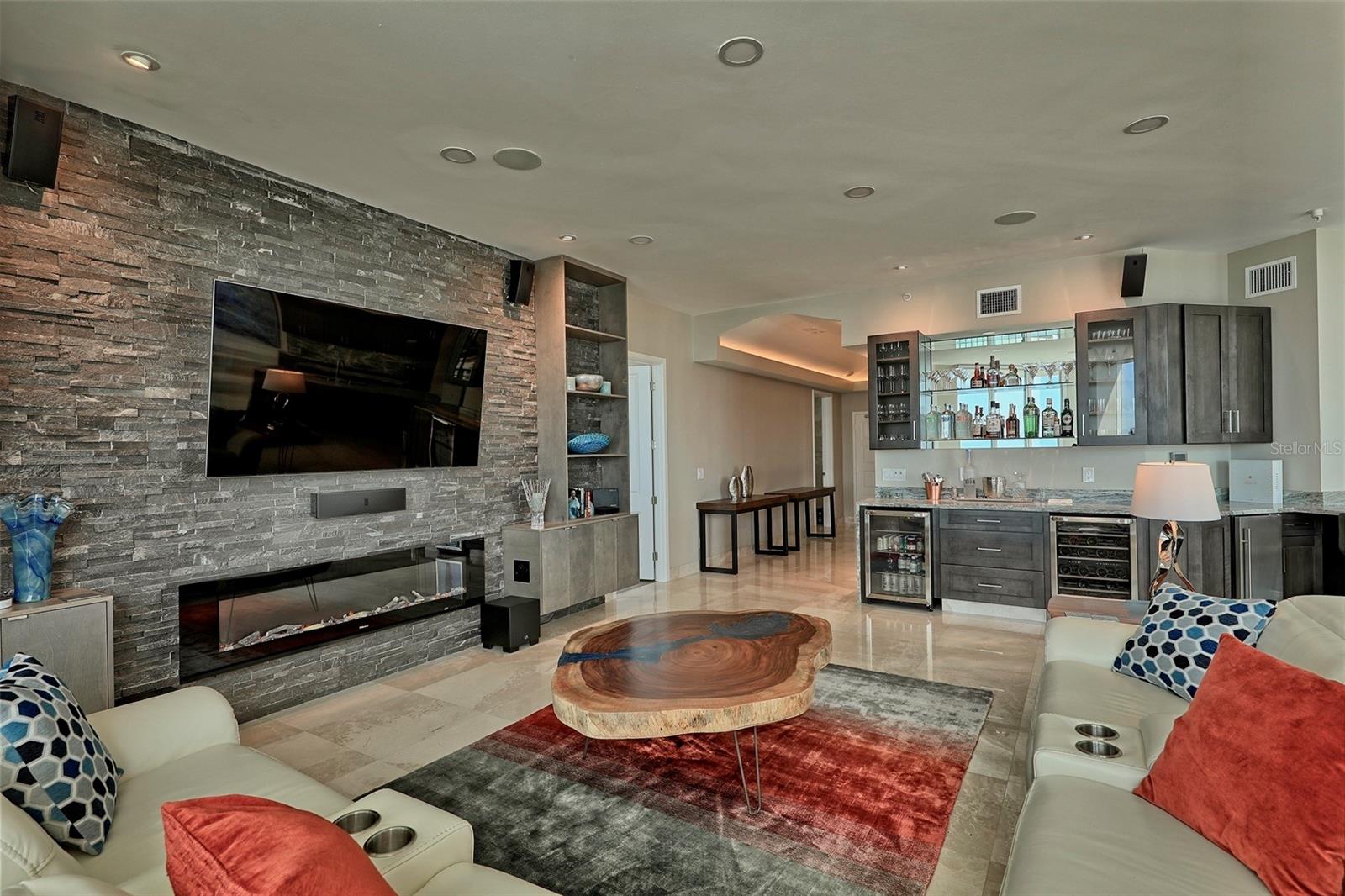 ULTIMAR THREE CONDO - Residential