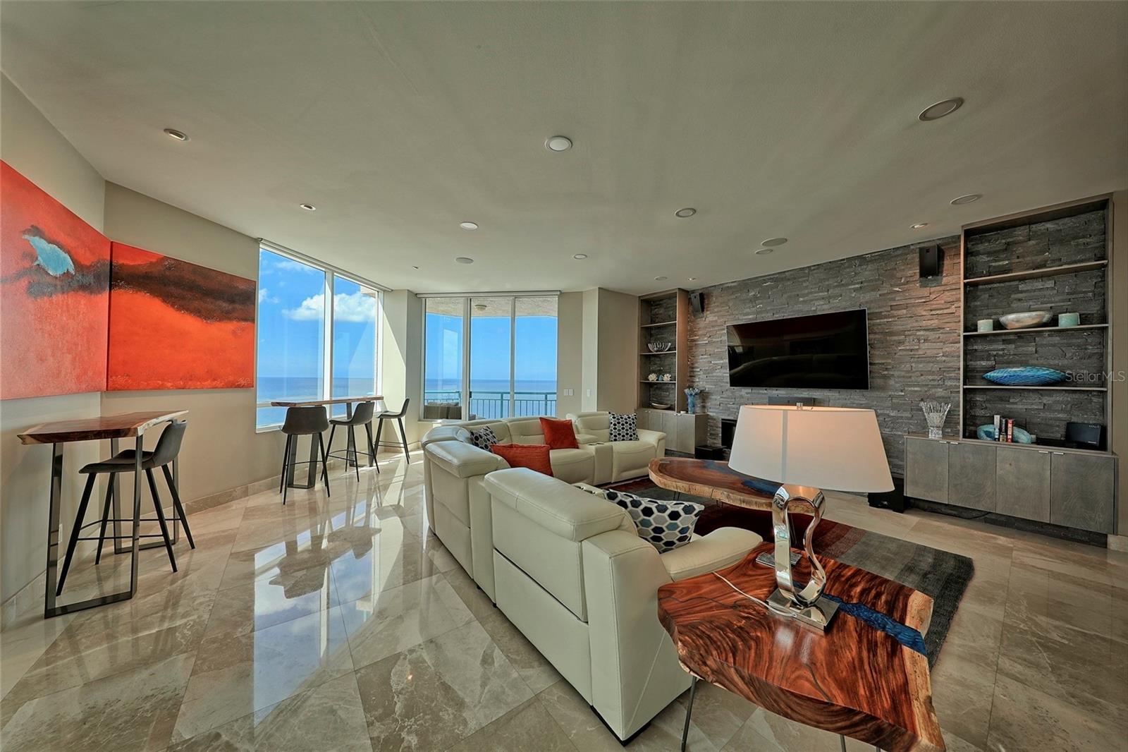 ULTIMAR THREE CONDO - Residential