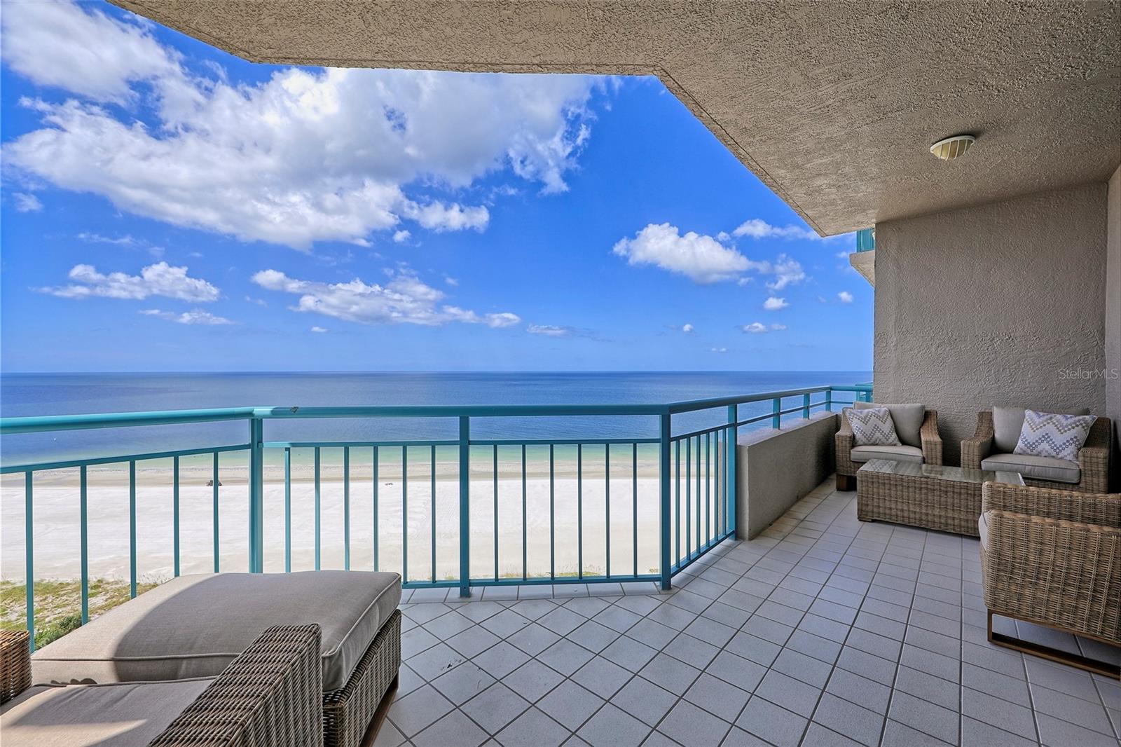 ULTIMAR THREE CONDO - Residential