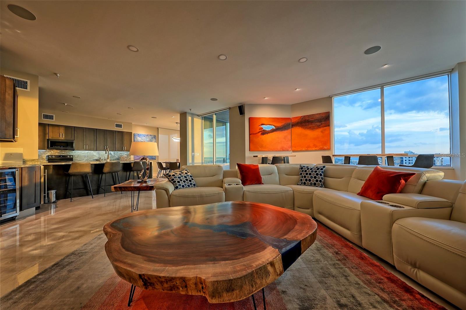 ULTIMAR THREE CONDO - Residential