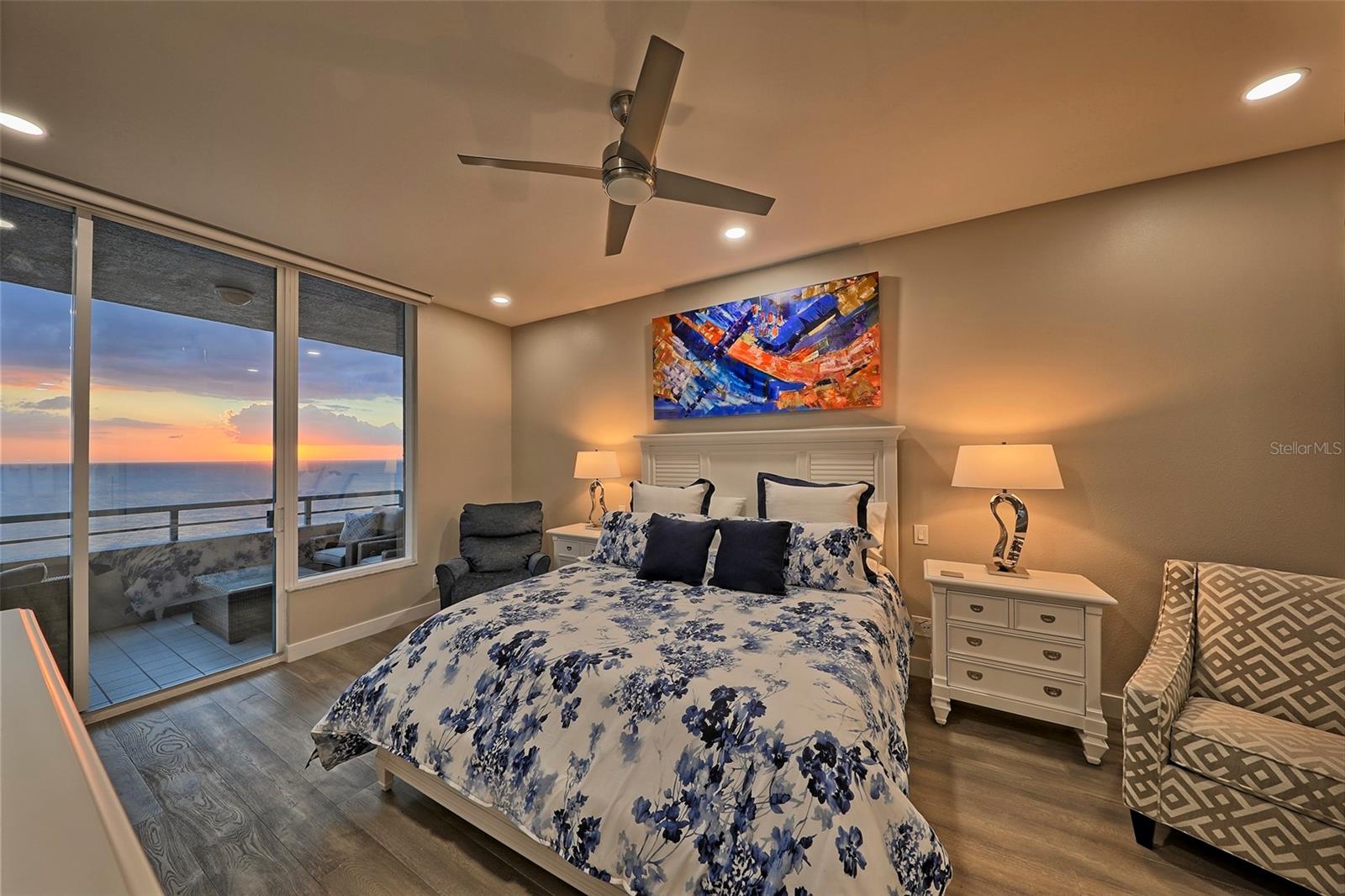 ULTIMAR THREE CONDO - Residential