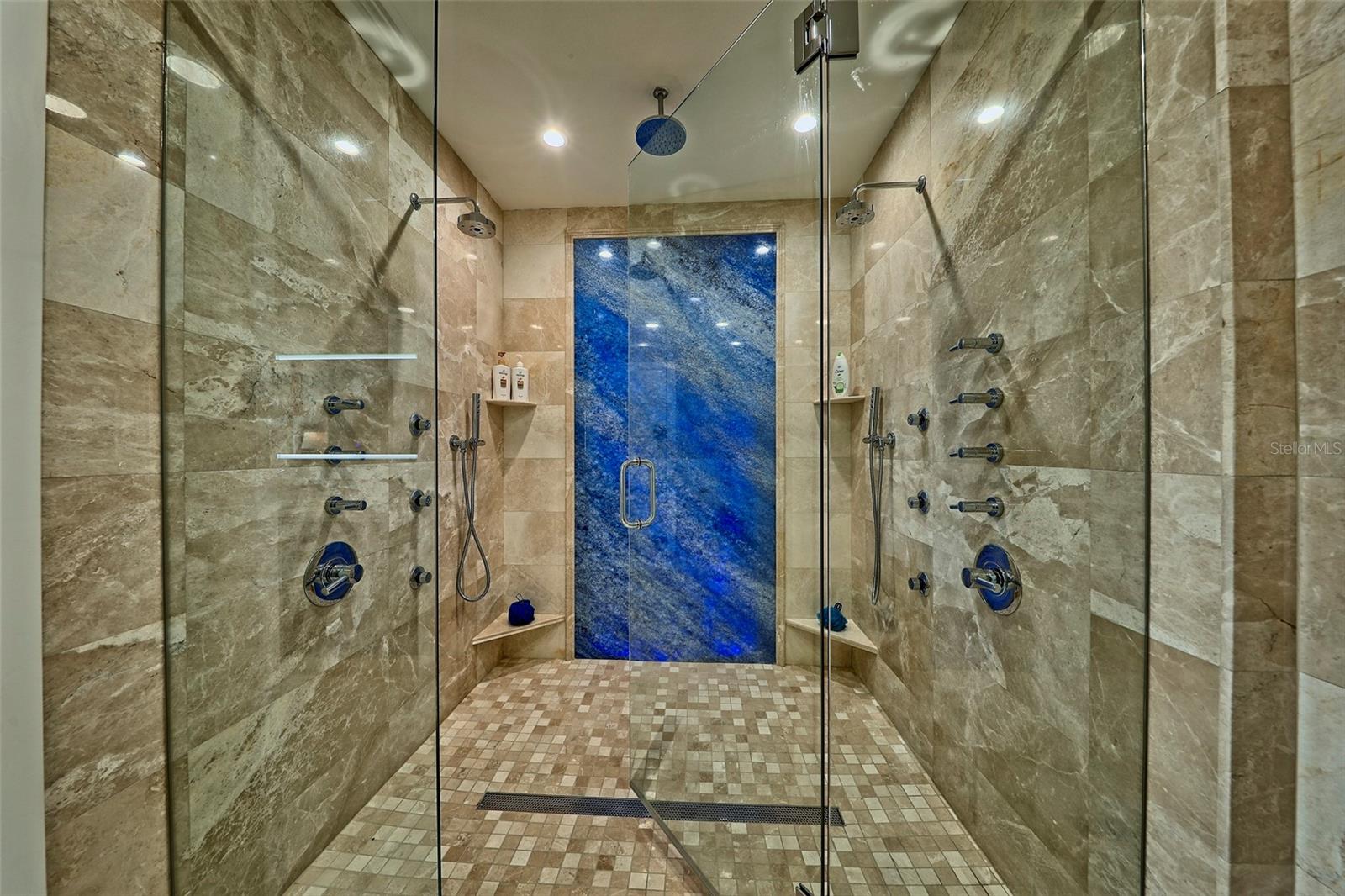 ULTIMAR THREE CONDO - Residential