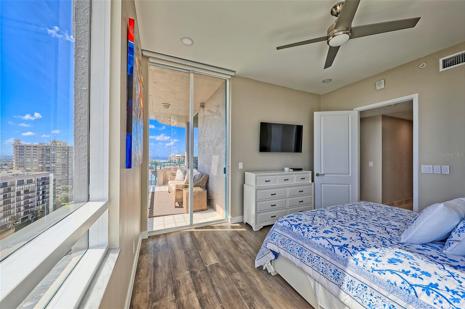 ULTIMAR THREE CONDO - Residential