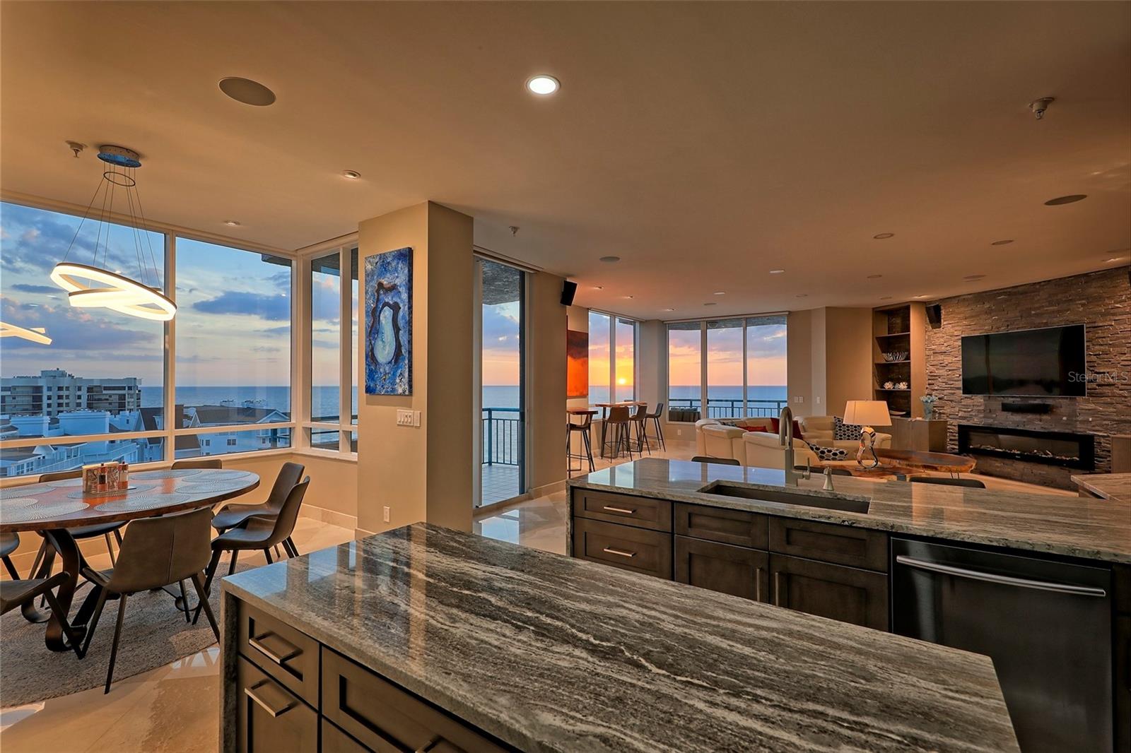 ULTIMAR THREE CONDO - Residential