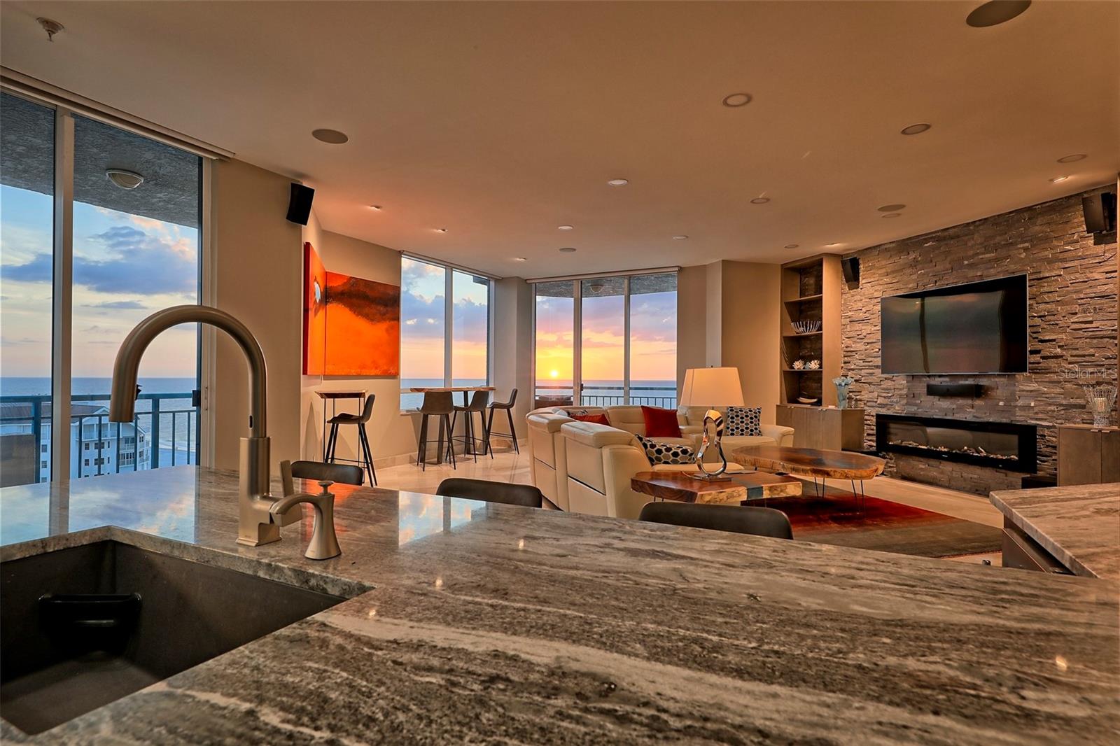 ULTIMAR THREE CONDO - Residential