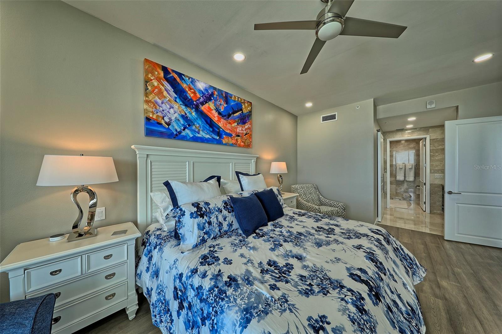 ULTIMAR THREE CONDO - Residential