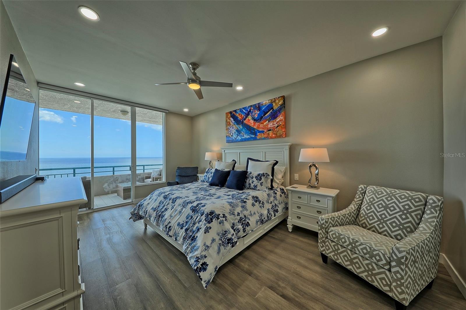 ULTIMAR THREE CONDO - Residential