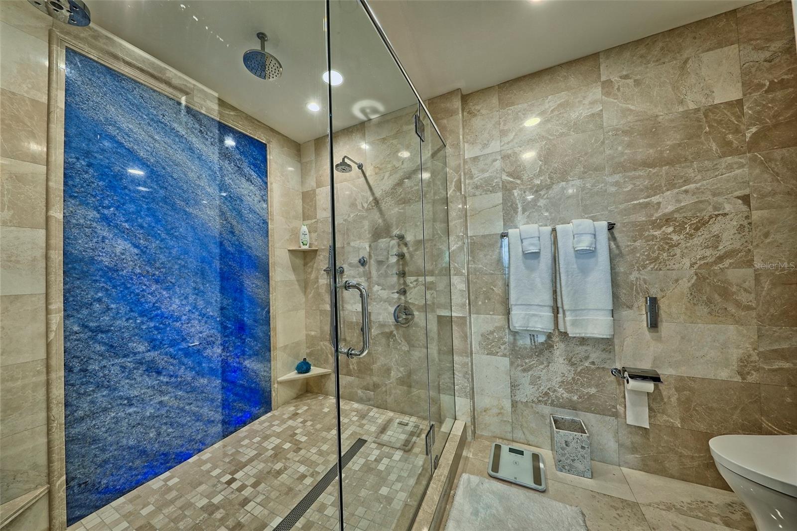 ULTIMAR THREE CONDO - Residential