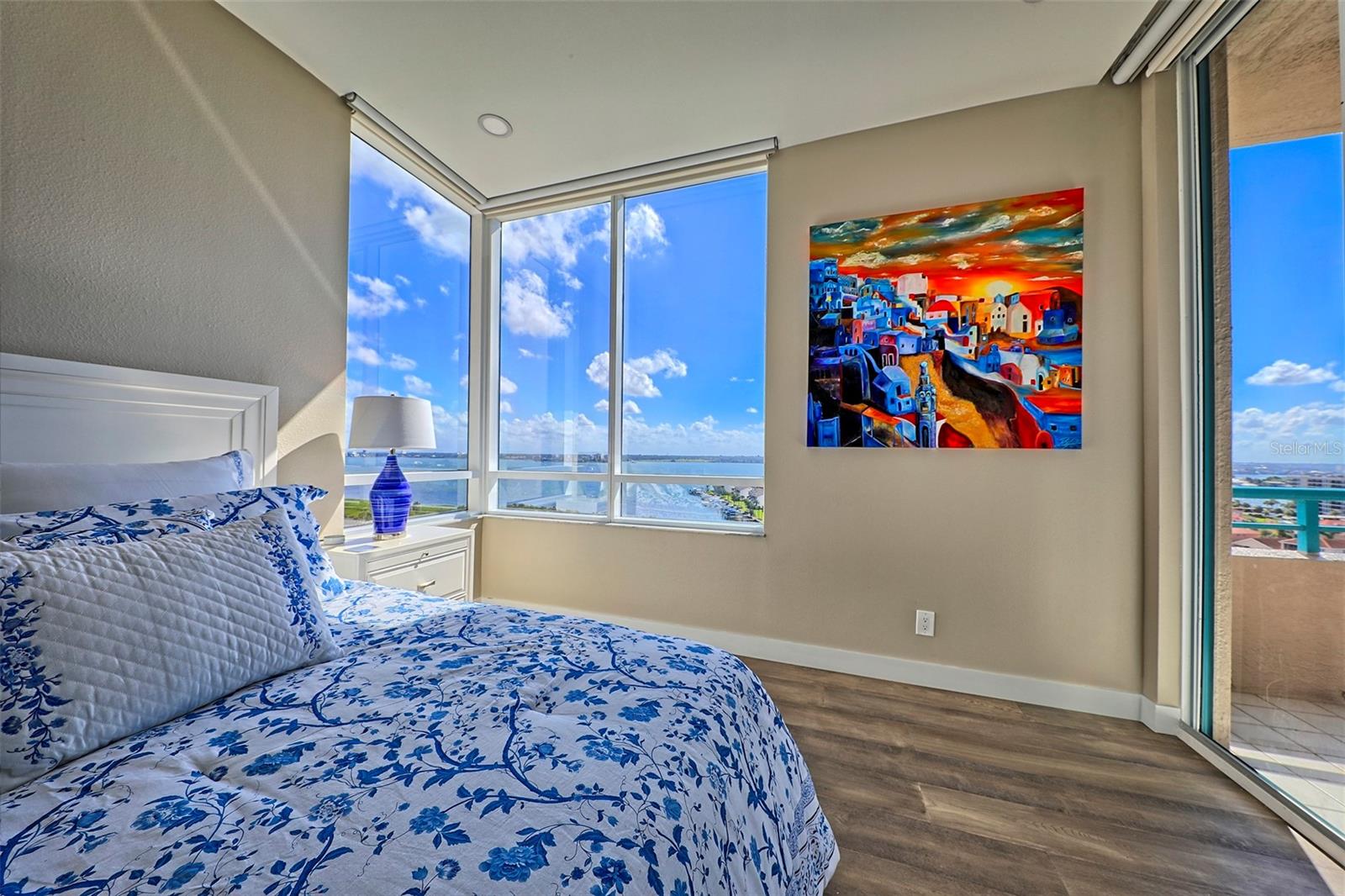 ULTIMAR THREE CONDO - Residential