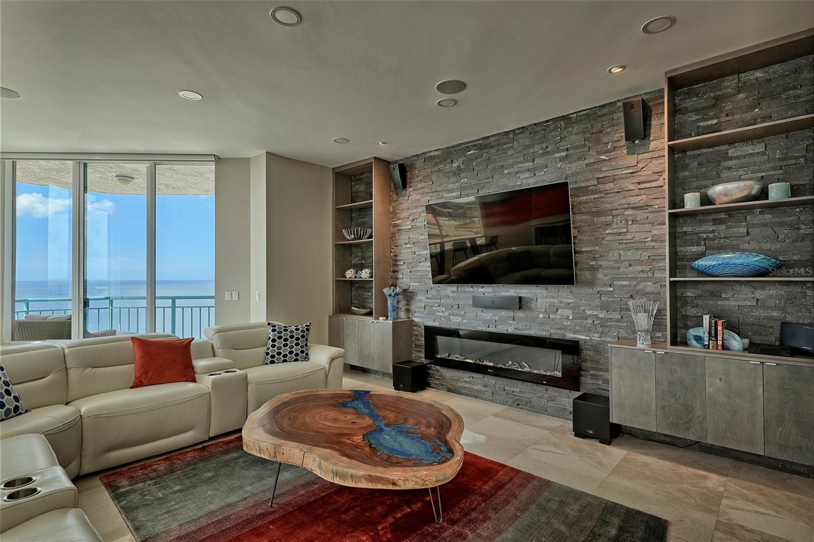 ULTIMAR THREE CONDO - Residential