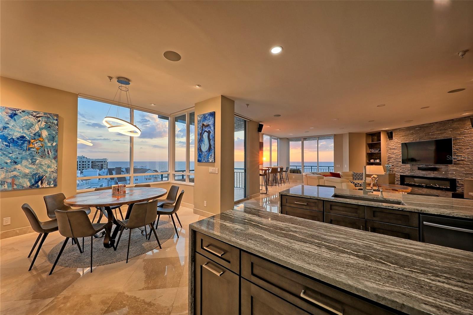 ULTIMAR THREE CONDO - Residential