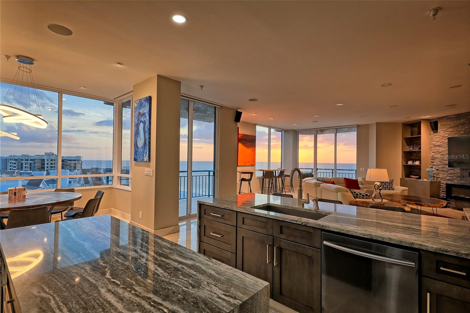 ULTIMAR THREE CONDO - Residential