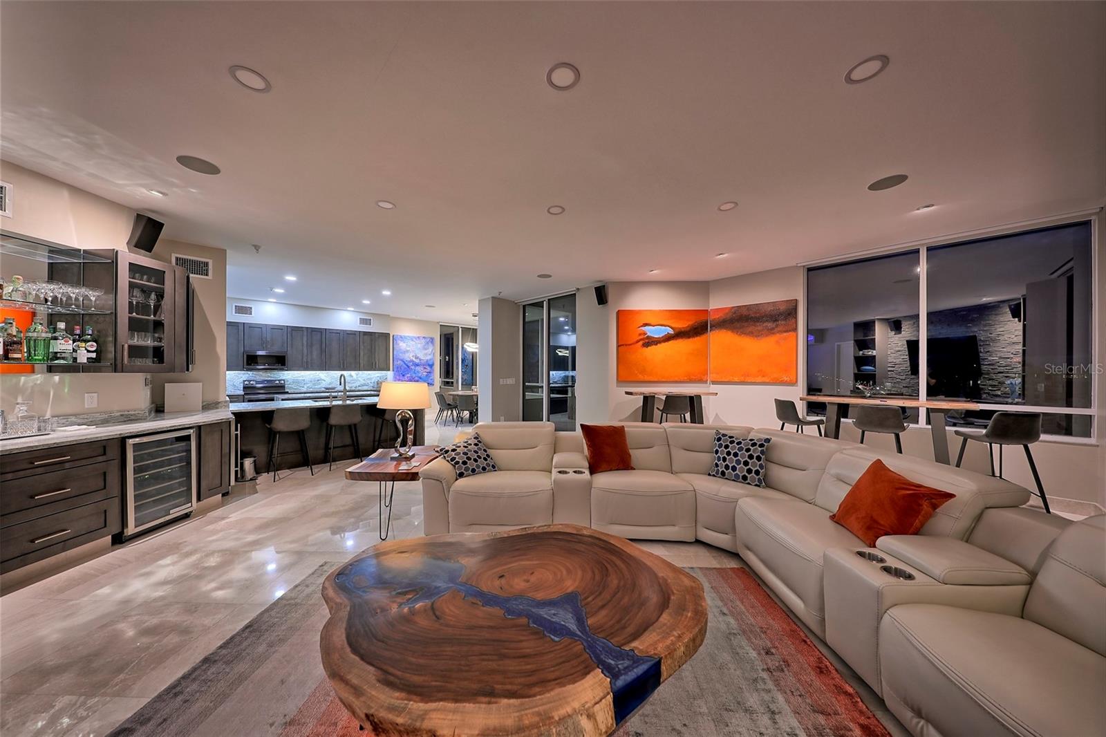 ULTIMAR THREE CONDO - Residential