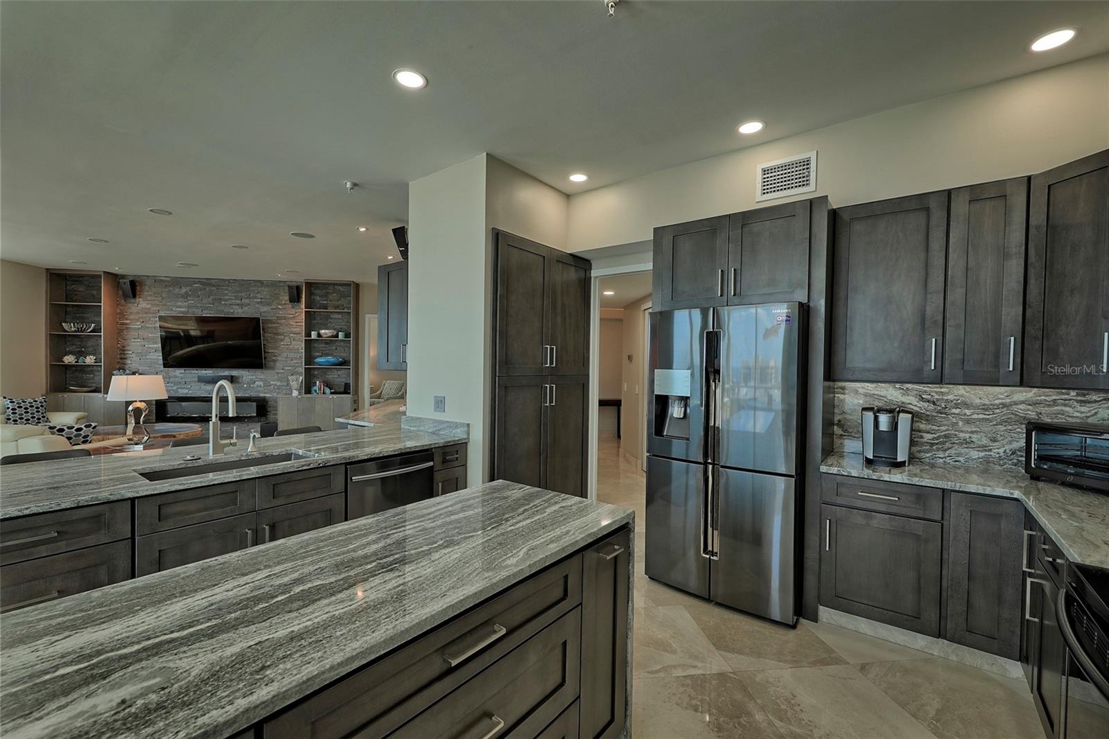 ULTIMAR THREE CONDO - Residential