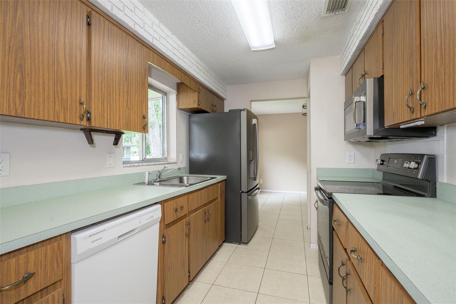 CAMBRIDGE UNIT 01 - Residential