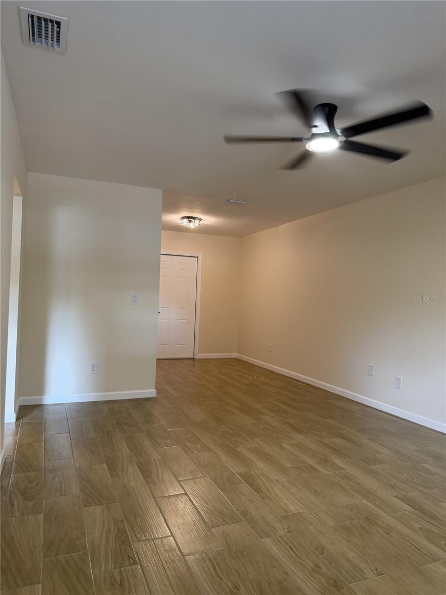 AIRPORT REV - Residential Income
