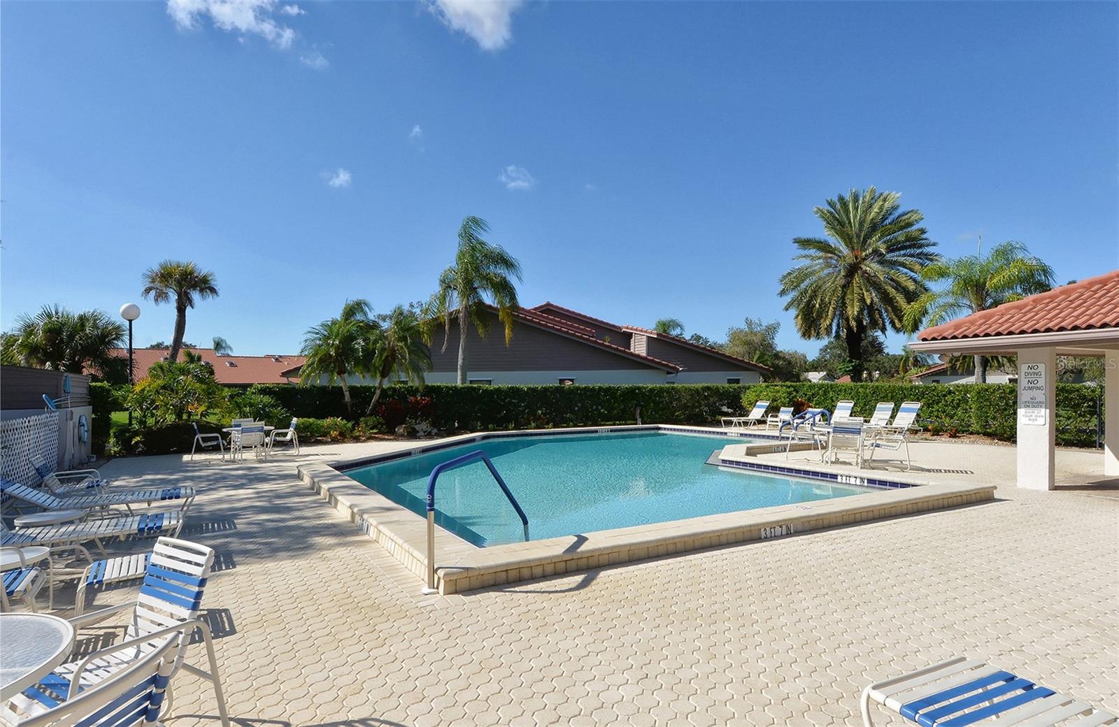 LAKESHORE VILLAGE - Residential