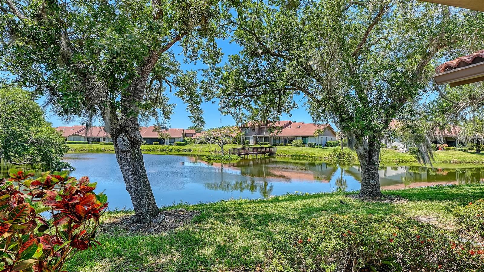 LAKESHORE VILLAGE - Residential