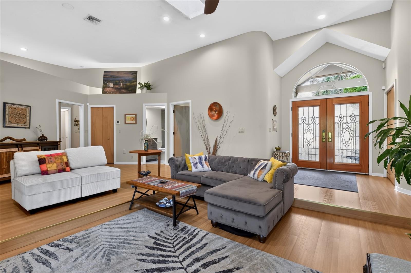 SHERWOOD FOREST - Residential