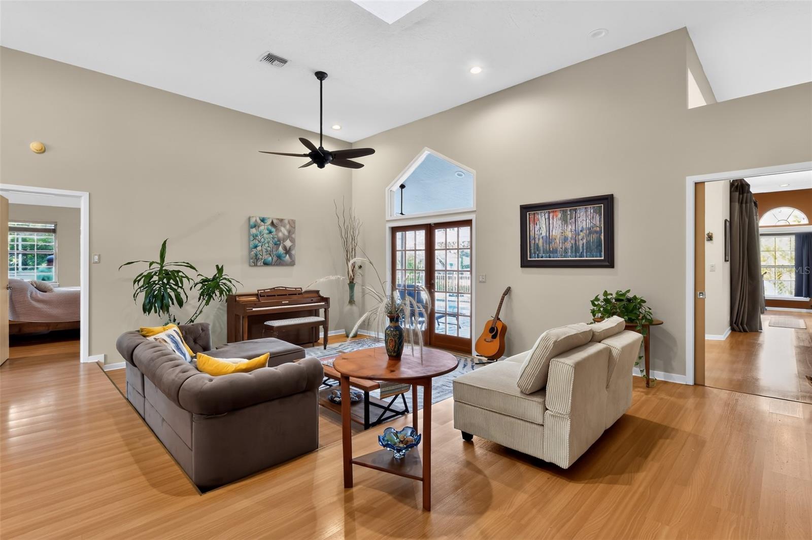 SHERWOOD FOREST - Residential