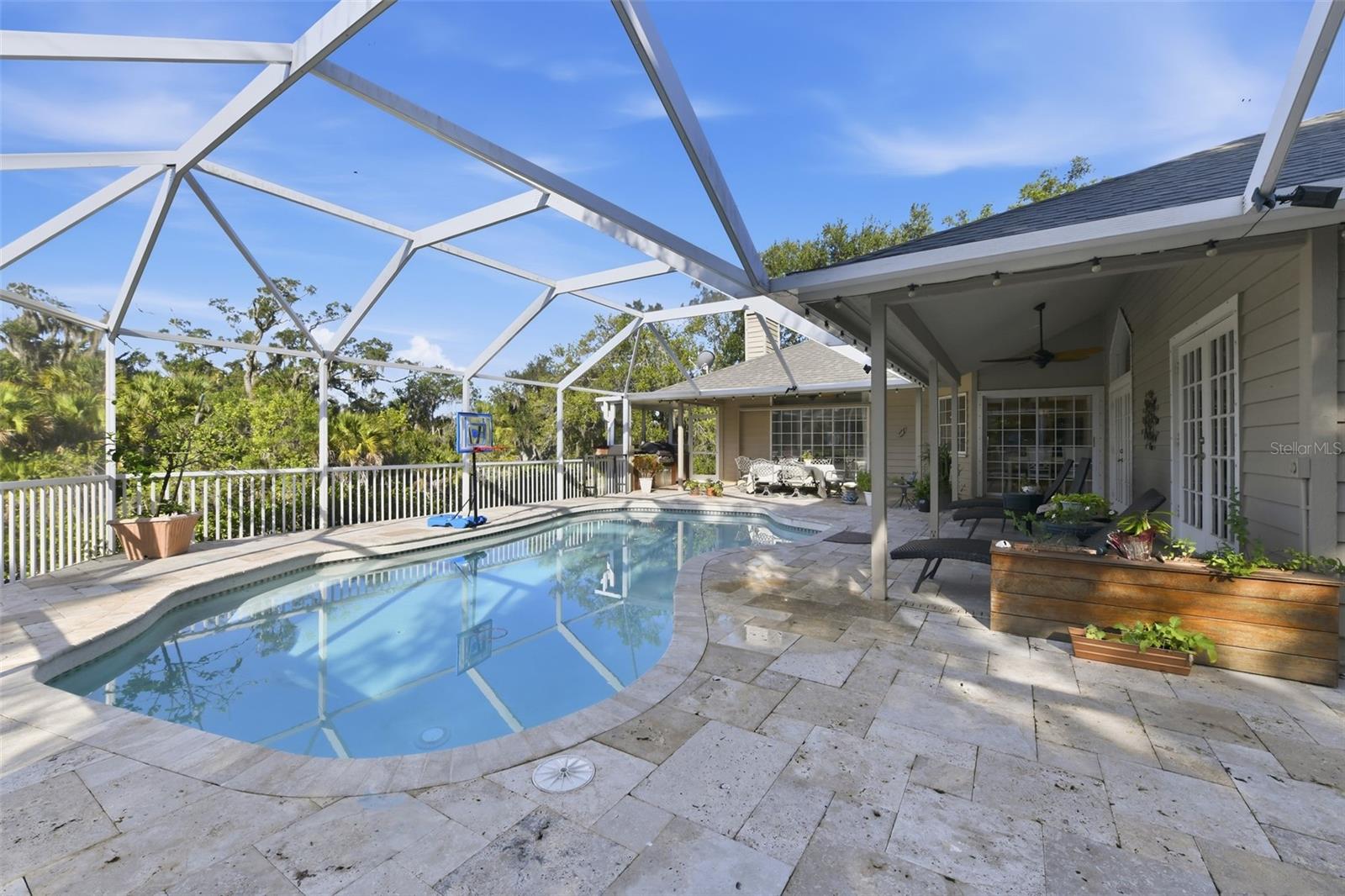 SHERWOOD FOREST - Residential