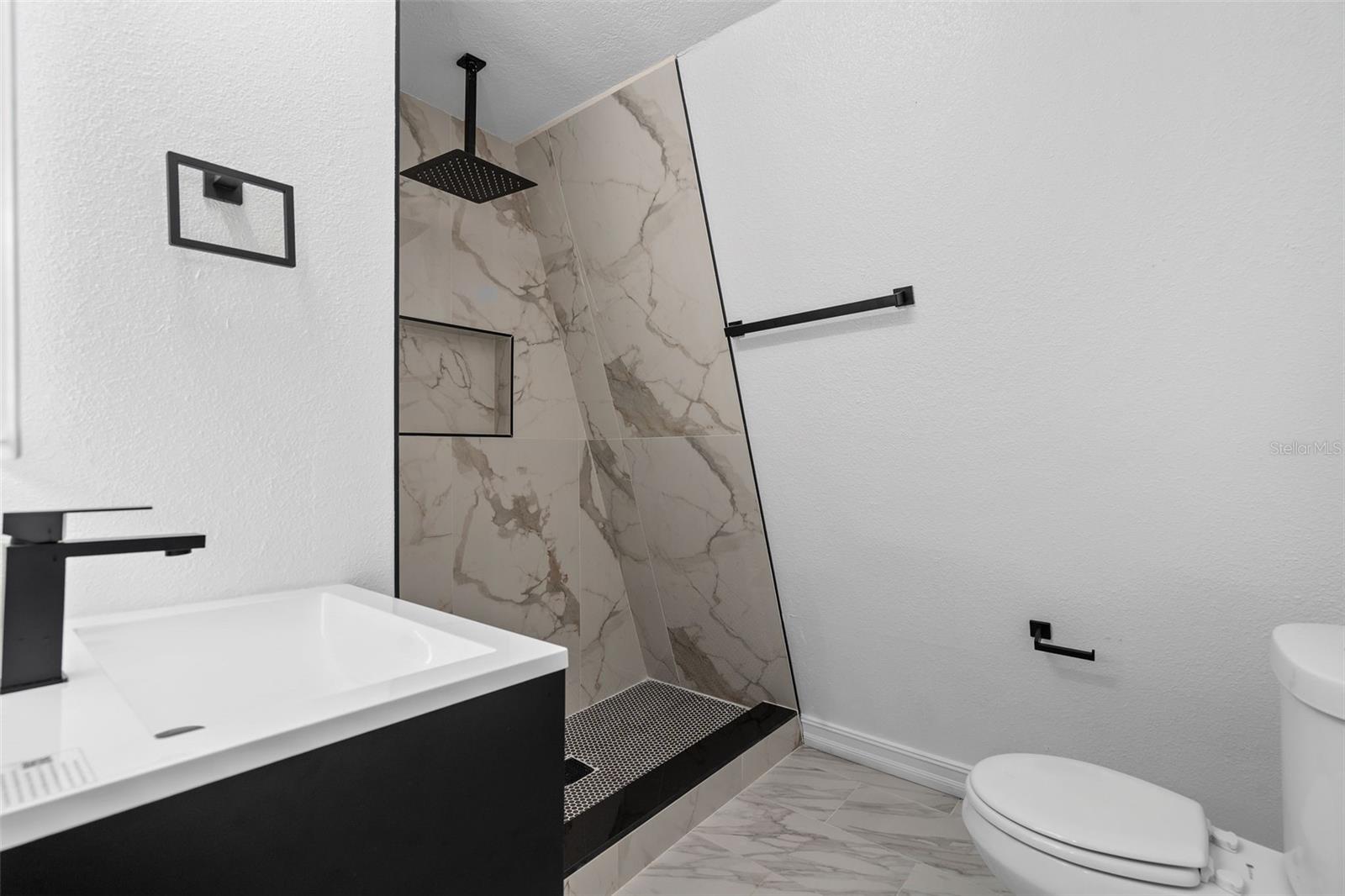 LAKE BOSSE OAKS - Residential