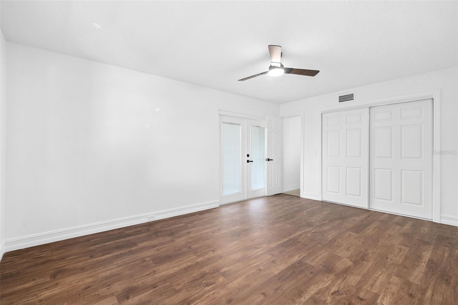 LAKE BOSSE OAKS - Residential