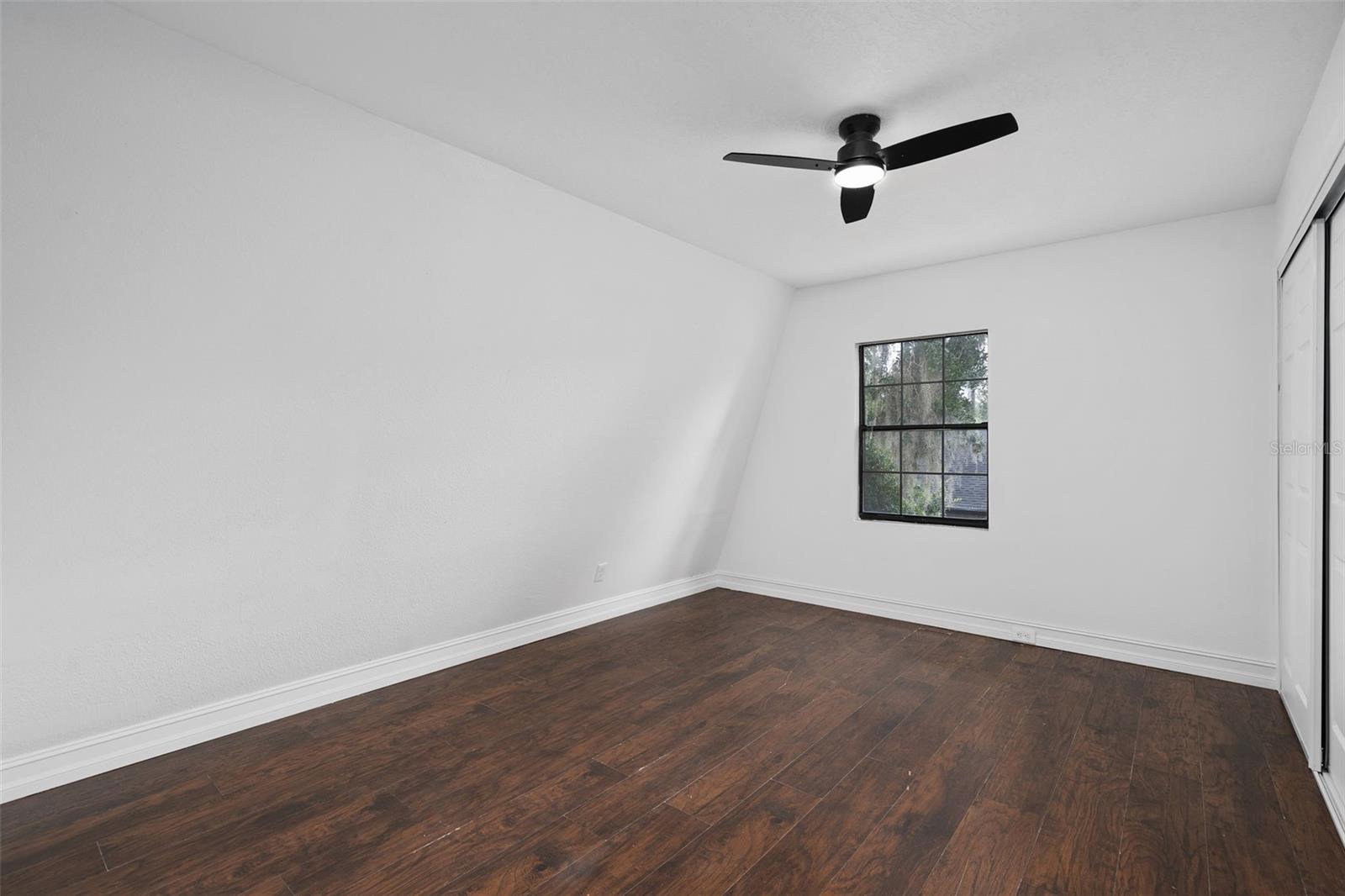 LAKE BOSSE OAKS - Residential