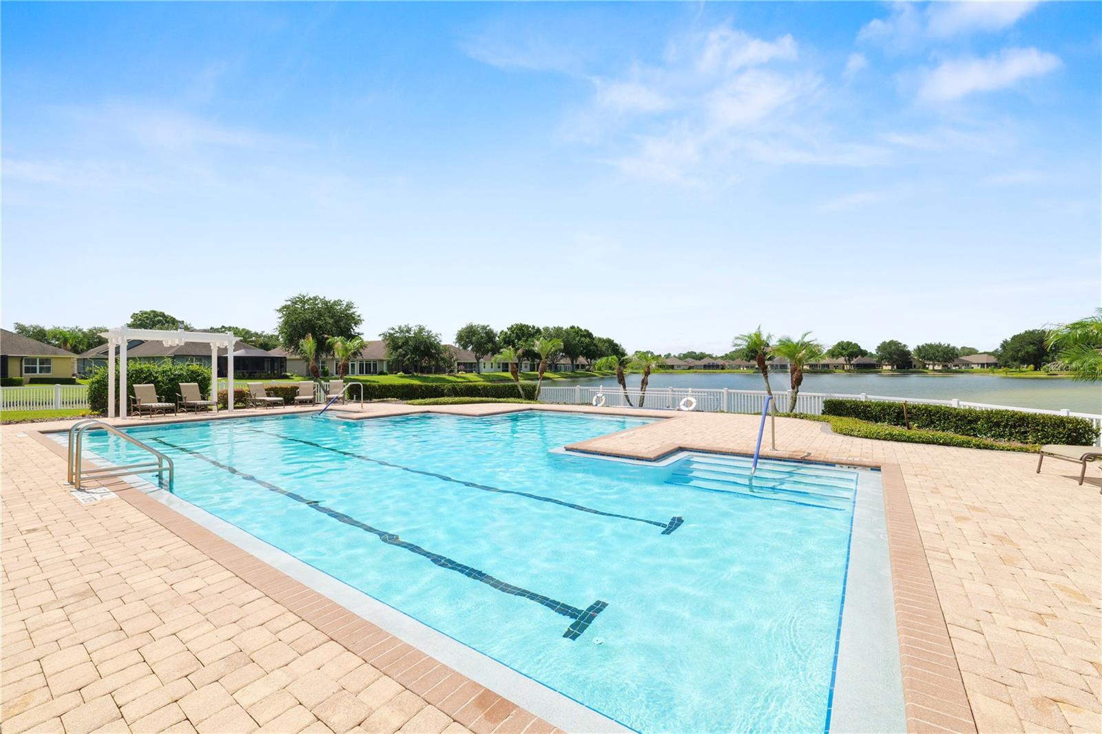 LAKE JAMES PH 01 - Residential