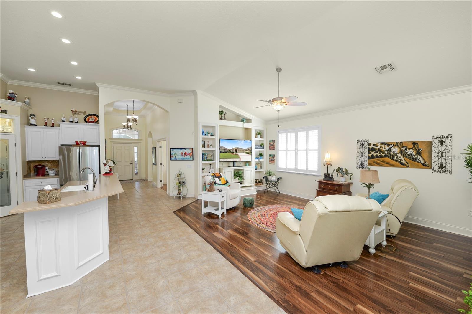 LAKE JAMES PH 01 - Residential