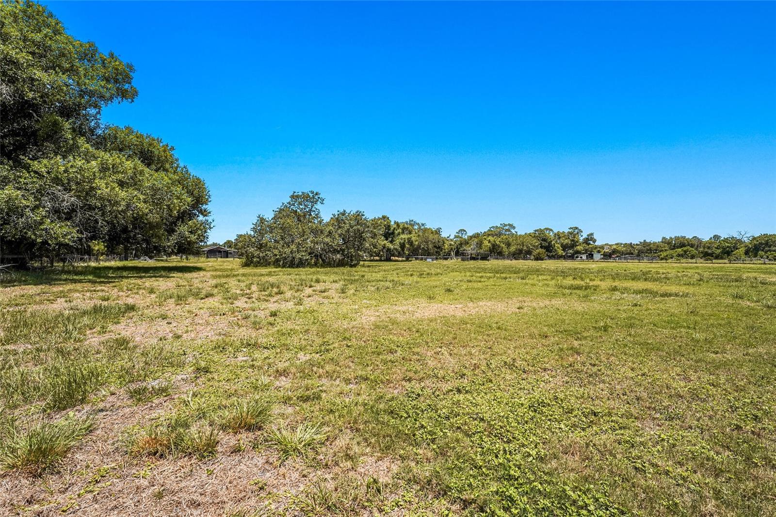 SARASOTA PLANTATIONS - Residential
