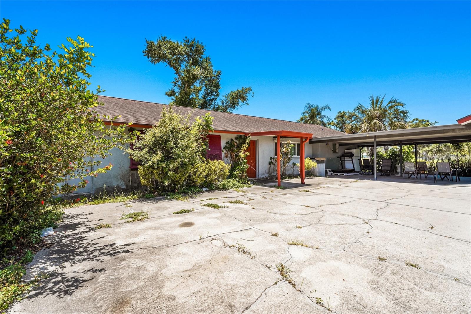 SARASOTA PLANTATIONS - Residential