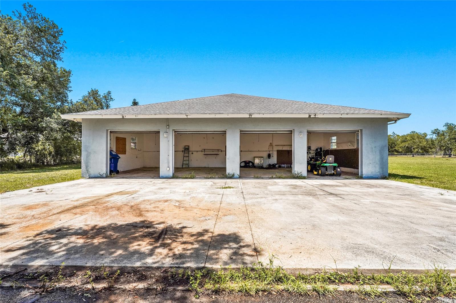 SARASOTA PLANTATIONS - Residential