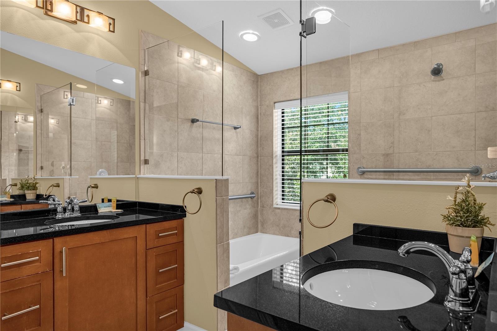ENCHANTED GDN 1 CONDO BLDG 109 - Residential
