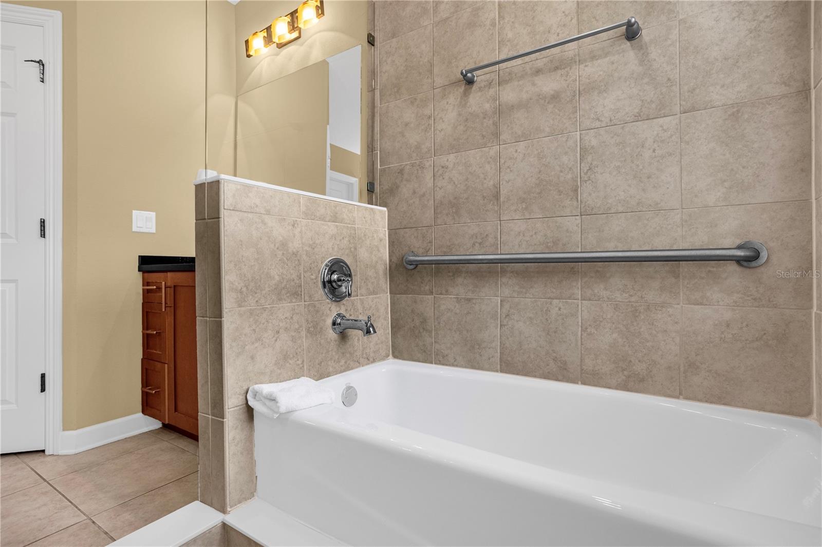 ENCHANTED GDN 1 CONDO BLDG 109 - Residential