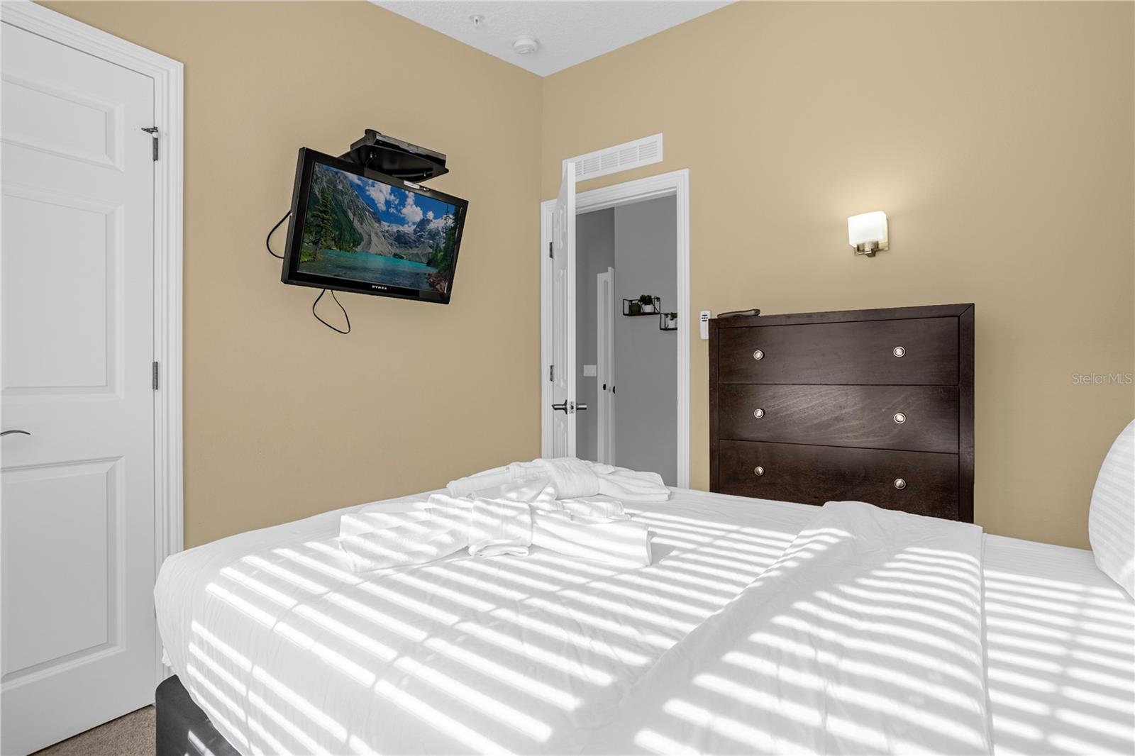 ENCHANTED GDN 1 CONDO BLDG 109 - Residential