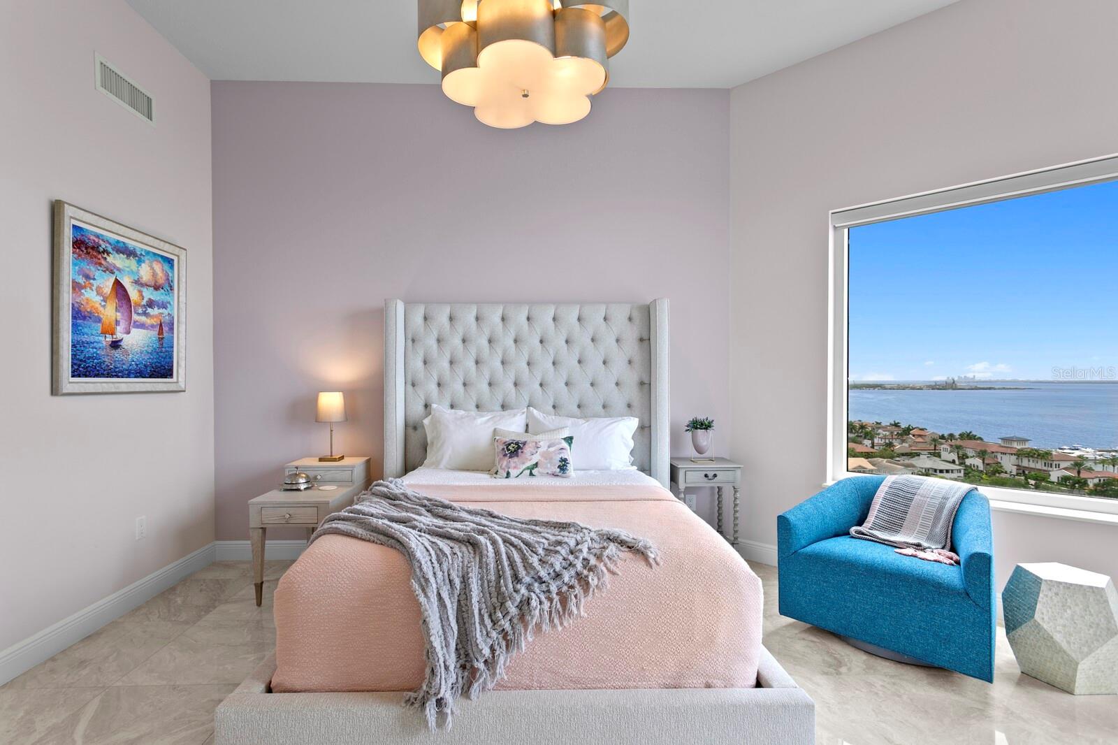 CASTILLO AT WESTSHORE YACHT CL - Residential