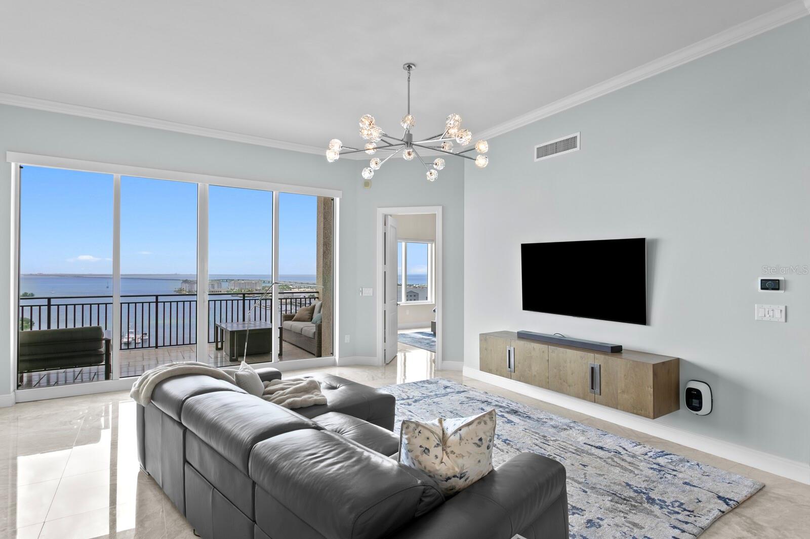 CASTILLO AT WESTSHORE YACHT CL - Residential