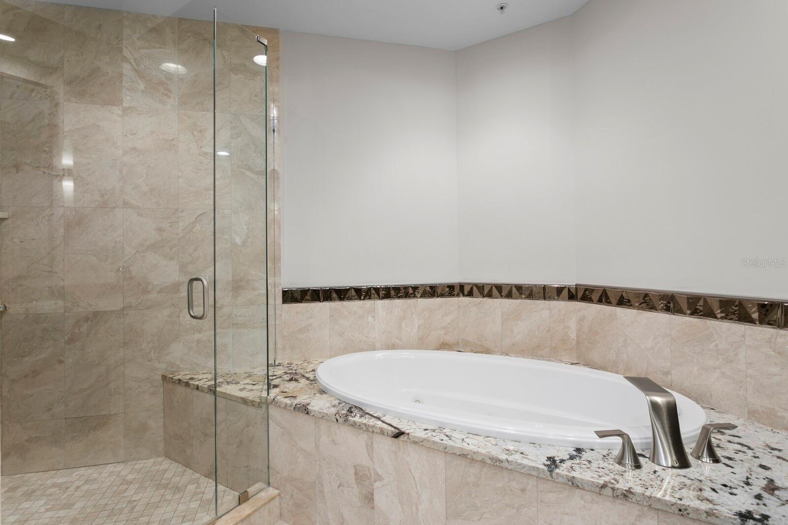 CASTILLO AT WESTSHORE YACHT CL - Residential