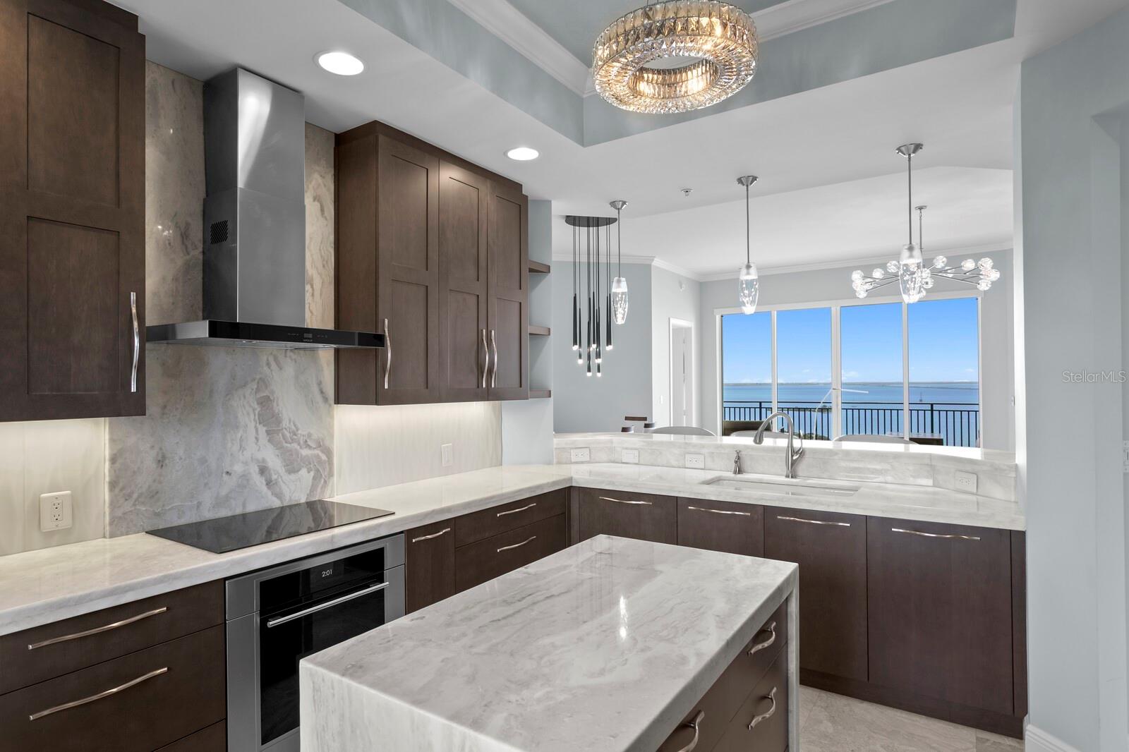 CASTILLO AT WESTSHORE YACHT CL - Residential